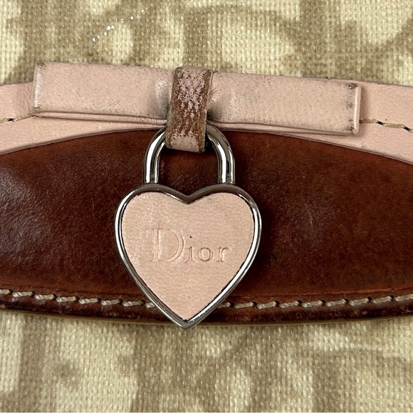 💥Host Pick💥 DIOR Trotter Heart PVC Leather
Continental Wallet - Picture 6 of 11